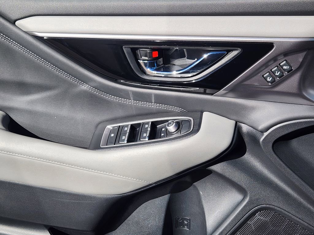 Used 2022 Subaru Outback Limited image 12