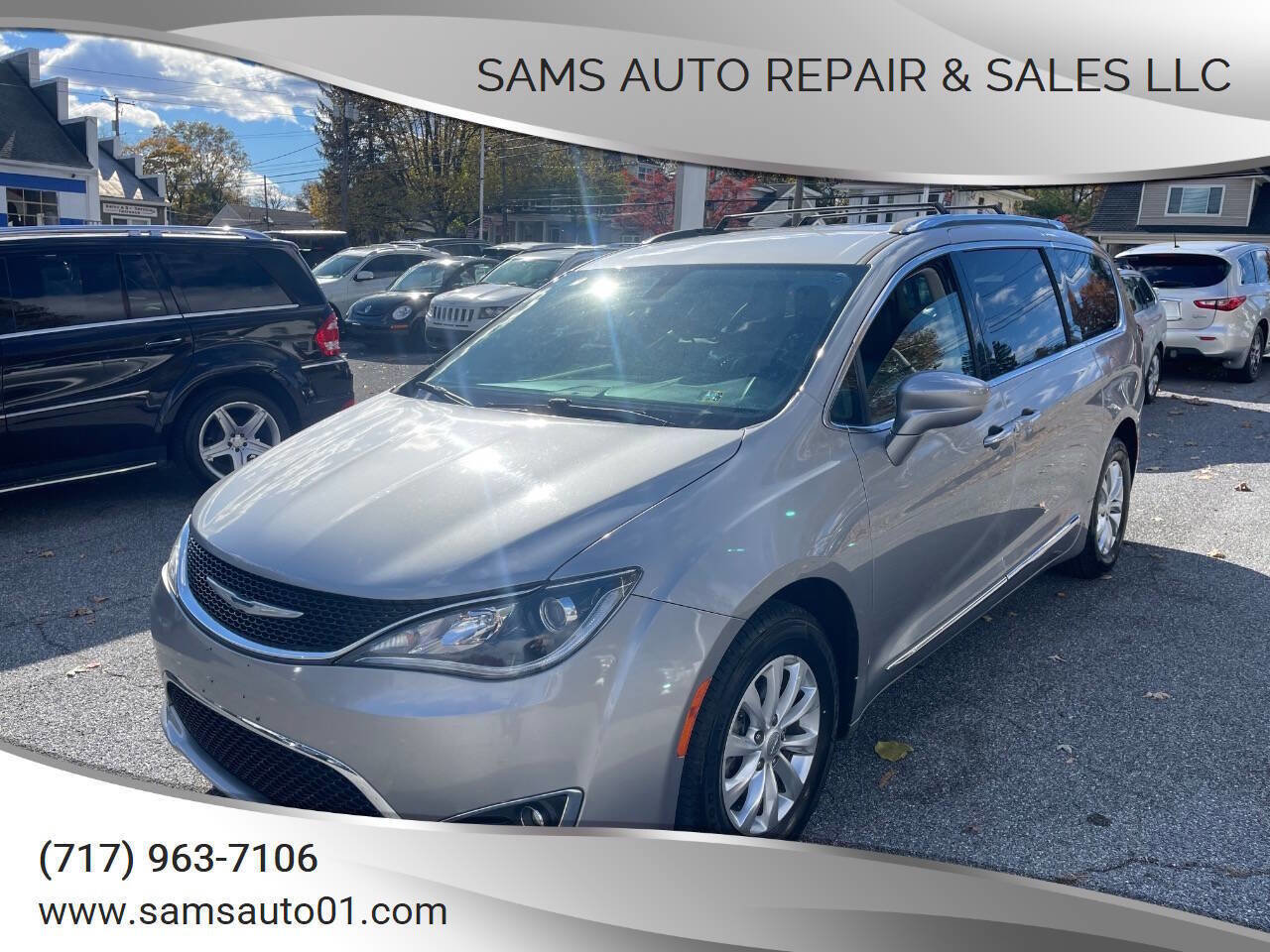 Used 2018 Chrysler Pacifica Touring-L image 1