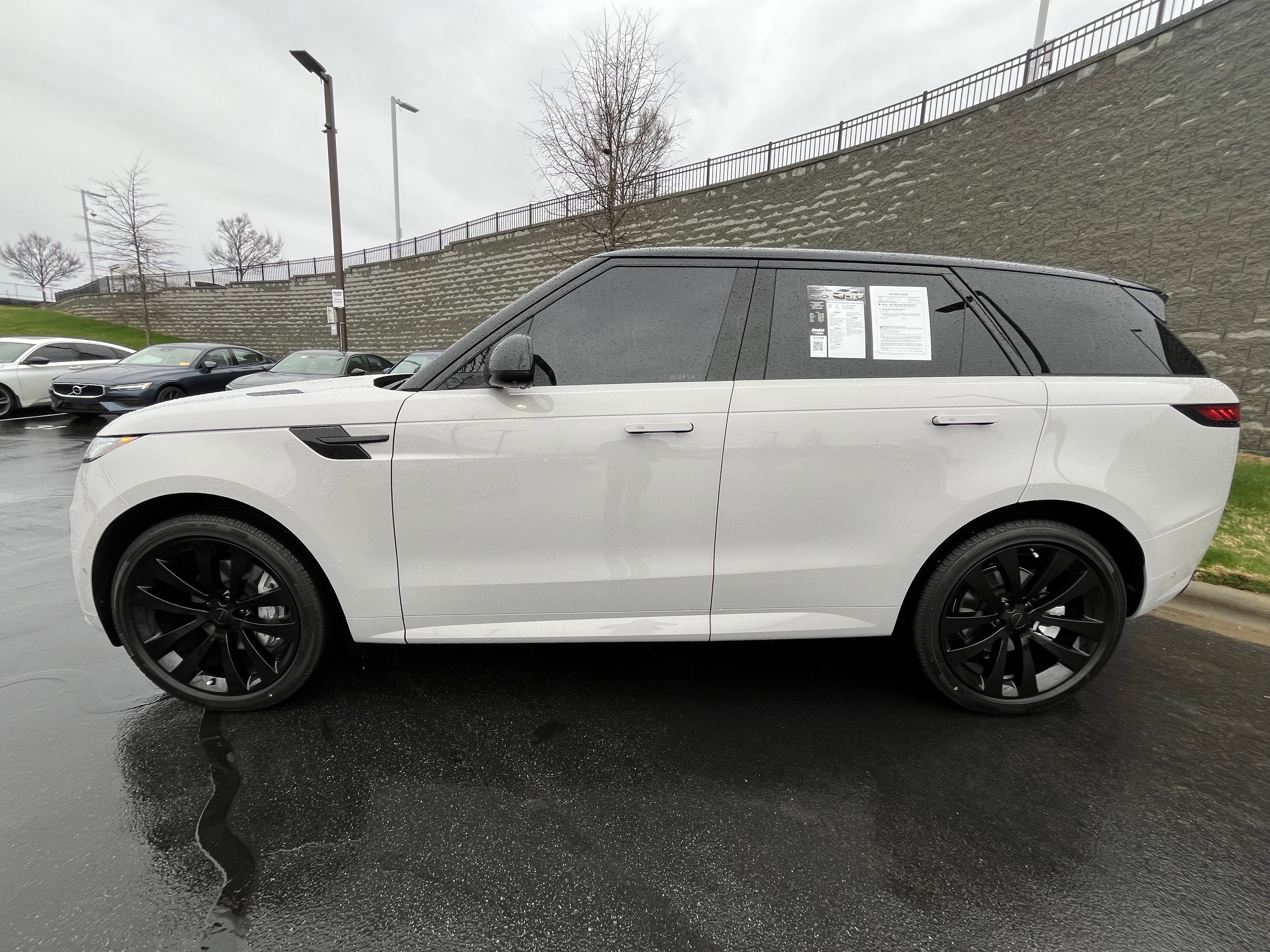 Certified 2026 Land Rover Range Rover Sport Dynamic SE AWD/4WD image 4