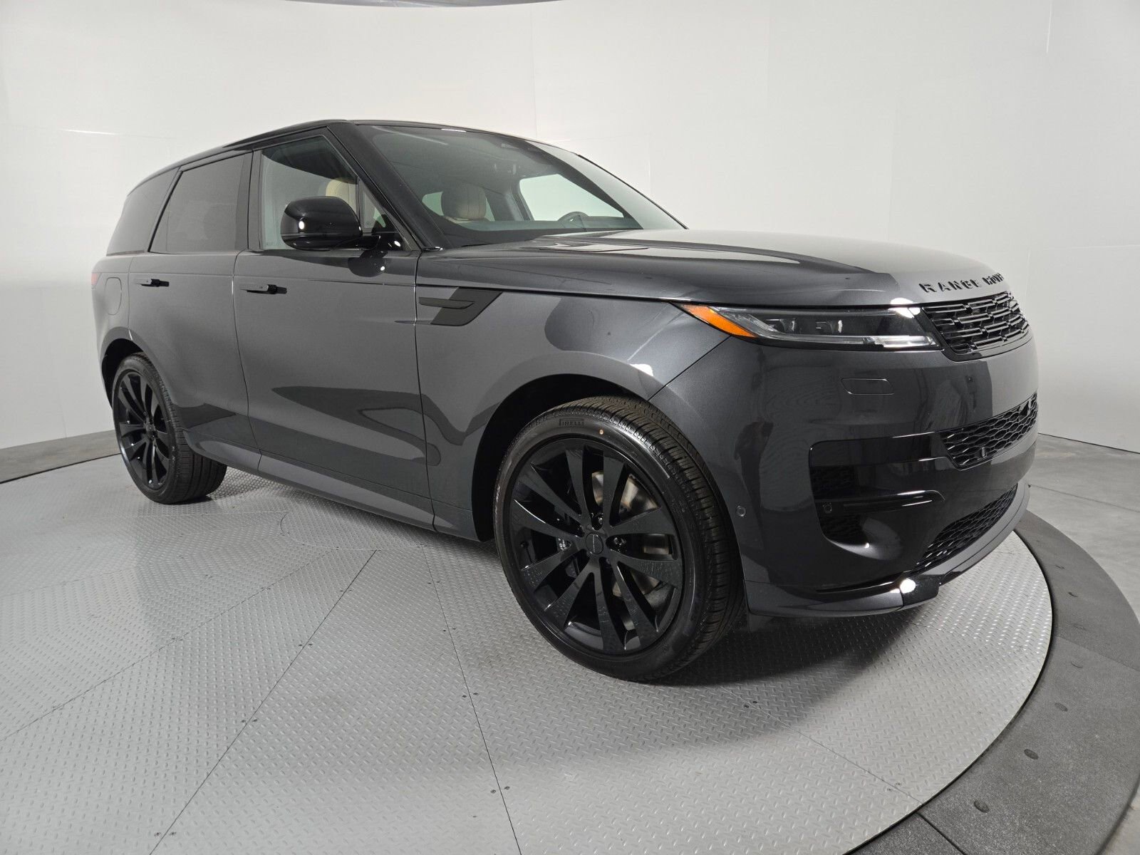 New 2026 Land Rover Range Rover Sport Dynamic SE AWD/4WD image 16