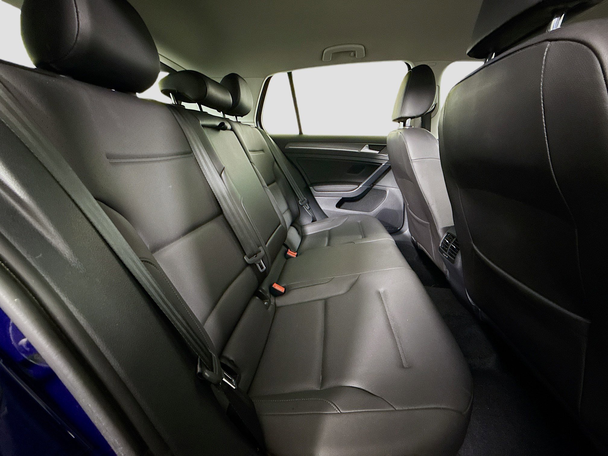 Used 2017 Volkswagen e-Golf SEL Premium image 27