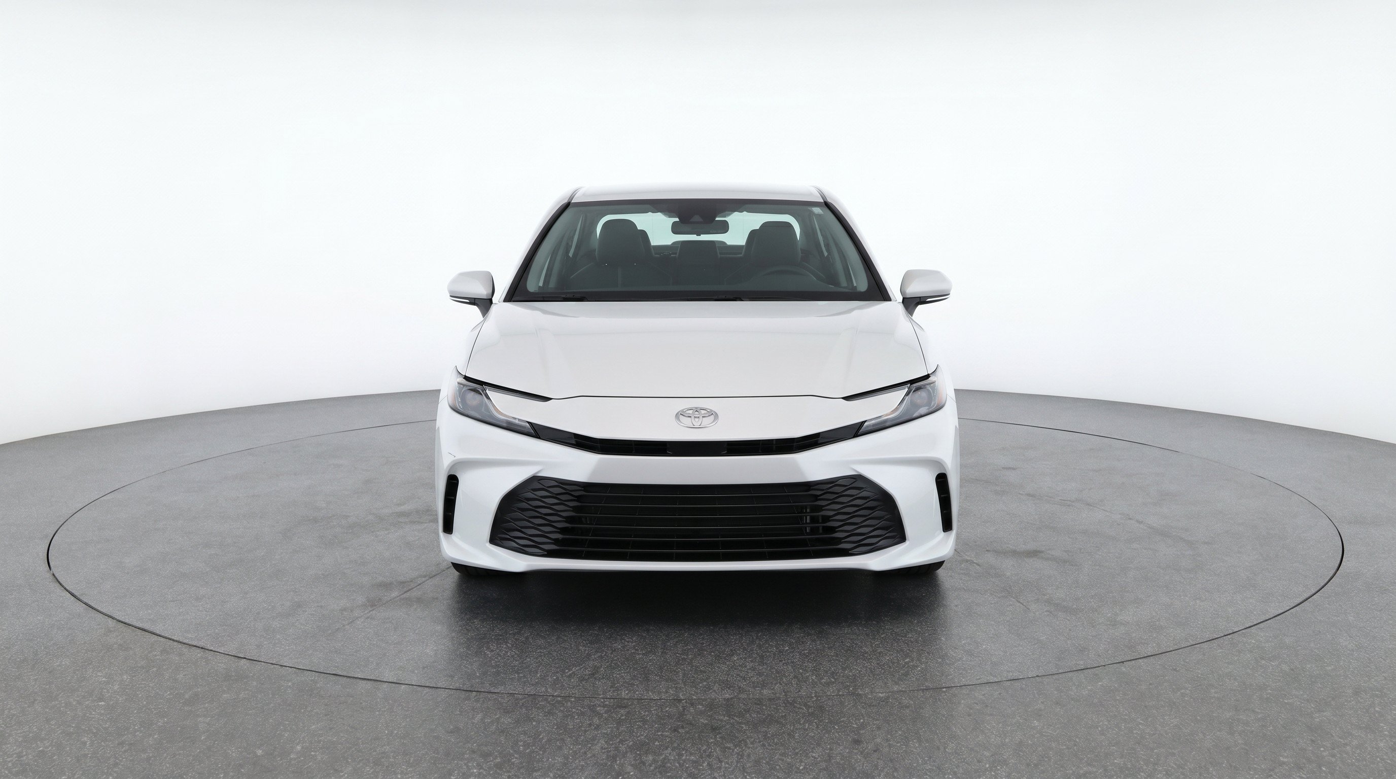 Used 2025 Toyota Camry LE FWD image 2