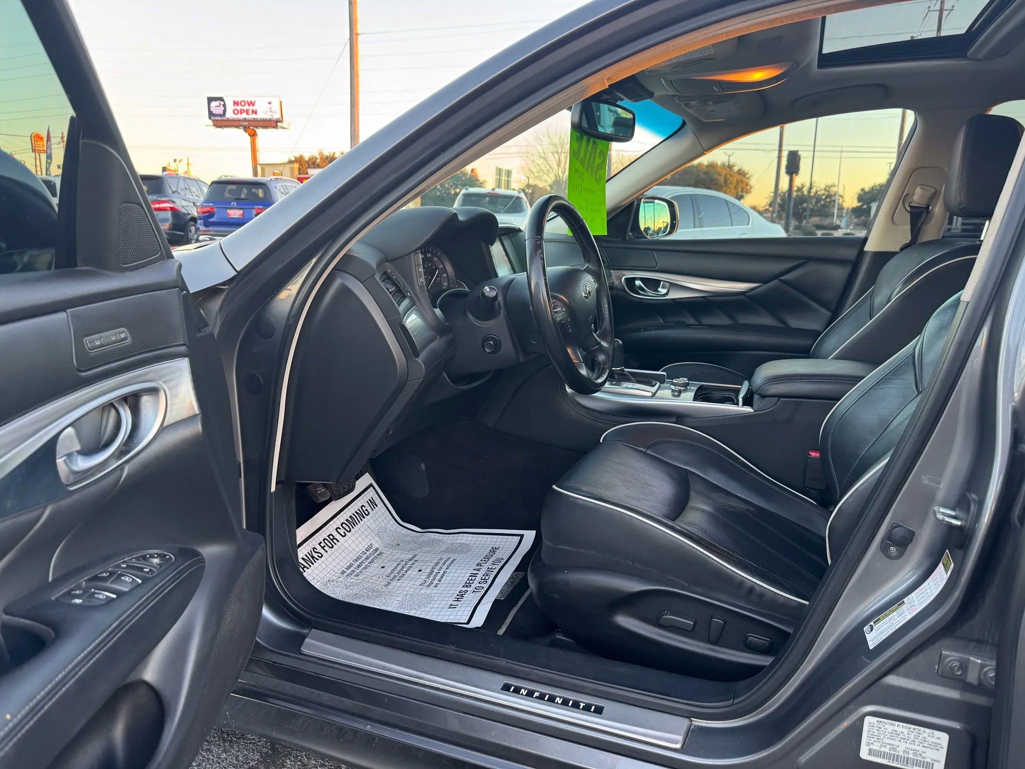 Used 2019 INFINITI Q70 Luxe AWD/4WD image 6