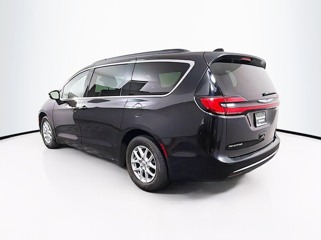 Used 2022 Chrysler Pacifica Touring-L FWD image 5