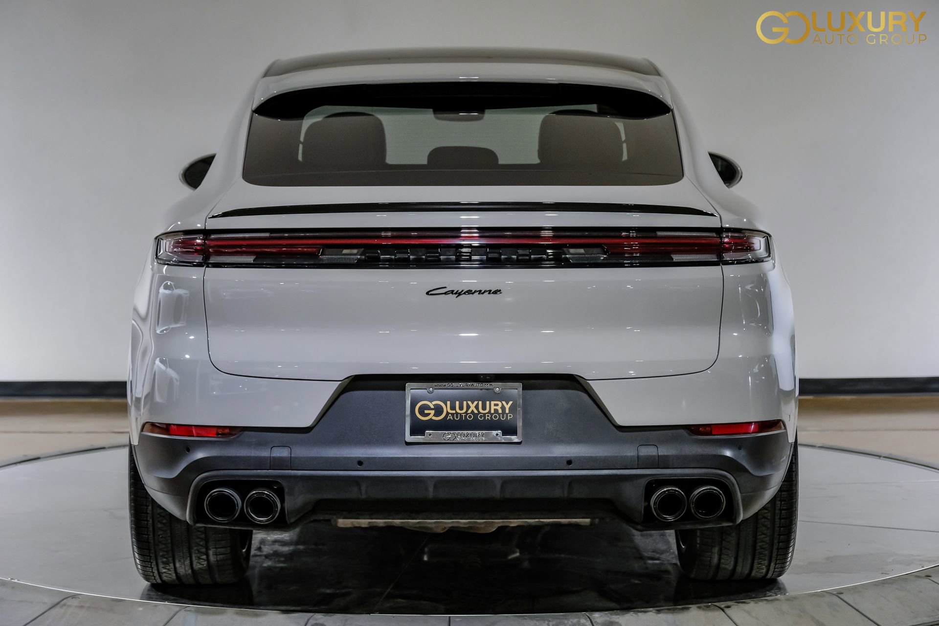 Used 2024 Porsche Cayenne Coupe image 11