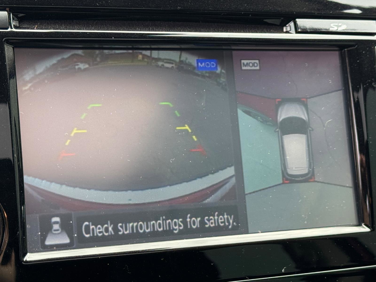 Used 2018 Nissan Rogue Sport SL w/ SL Premium Package image 16