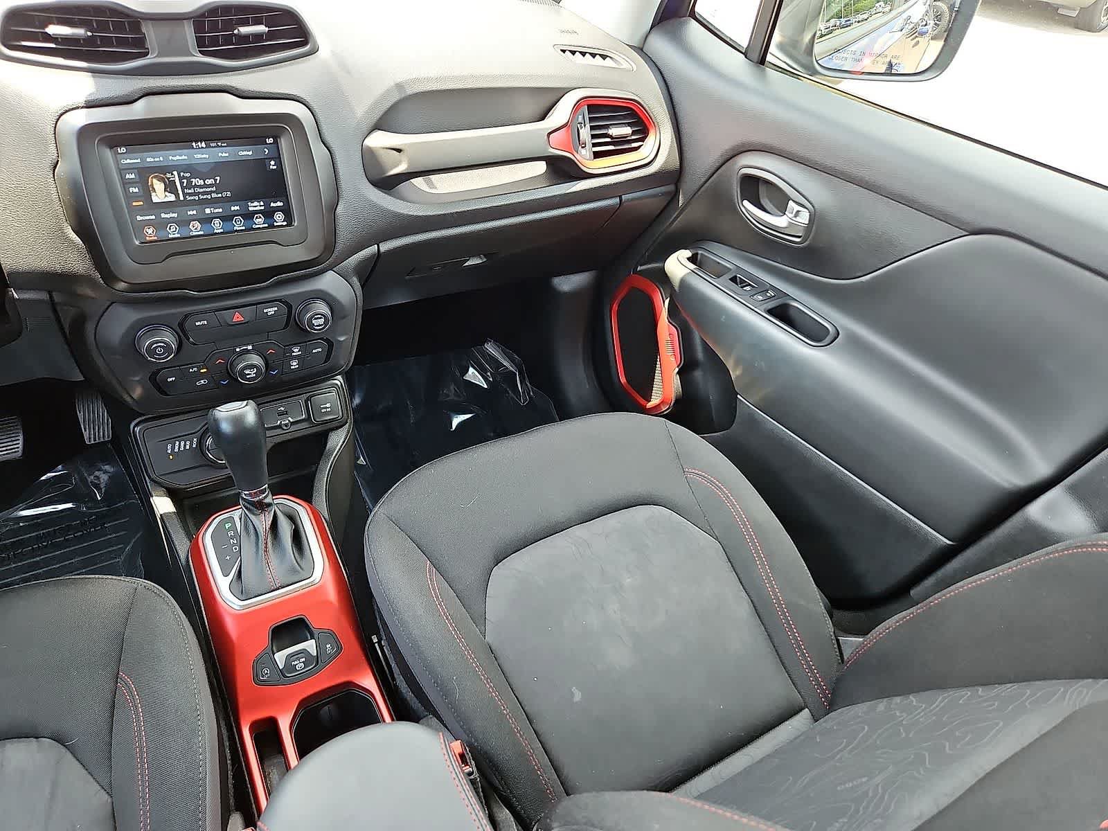 Used 2020 Jeep Renegade Trailhawk w/ Popular Equipment Group AWD/4WD image 12
