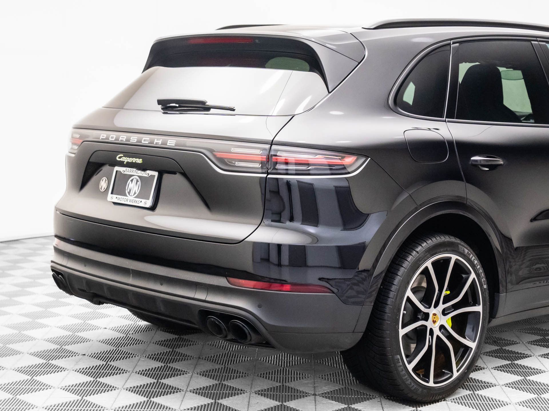 Used 2021 Porsche Cayenne E-Hybrid image 32