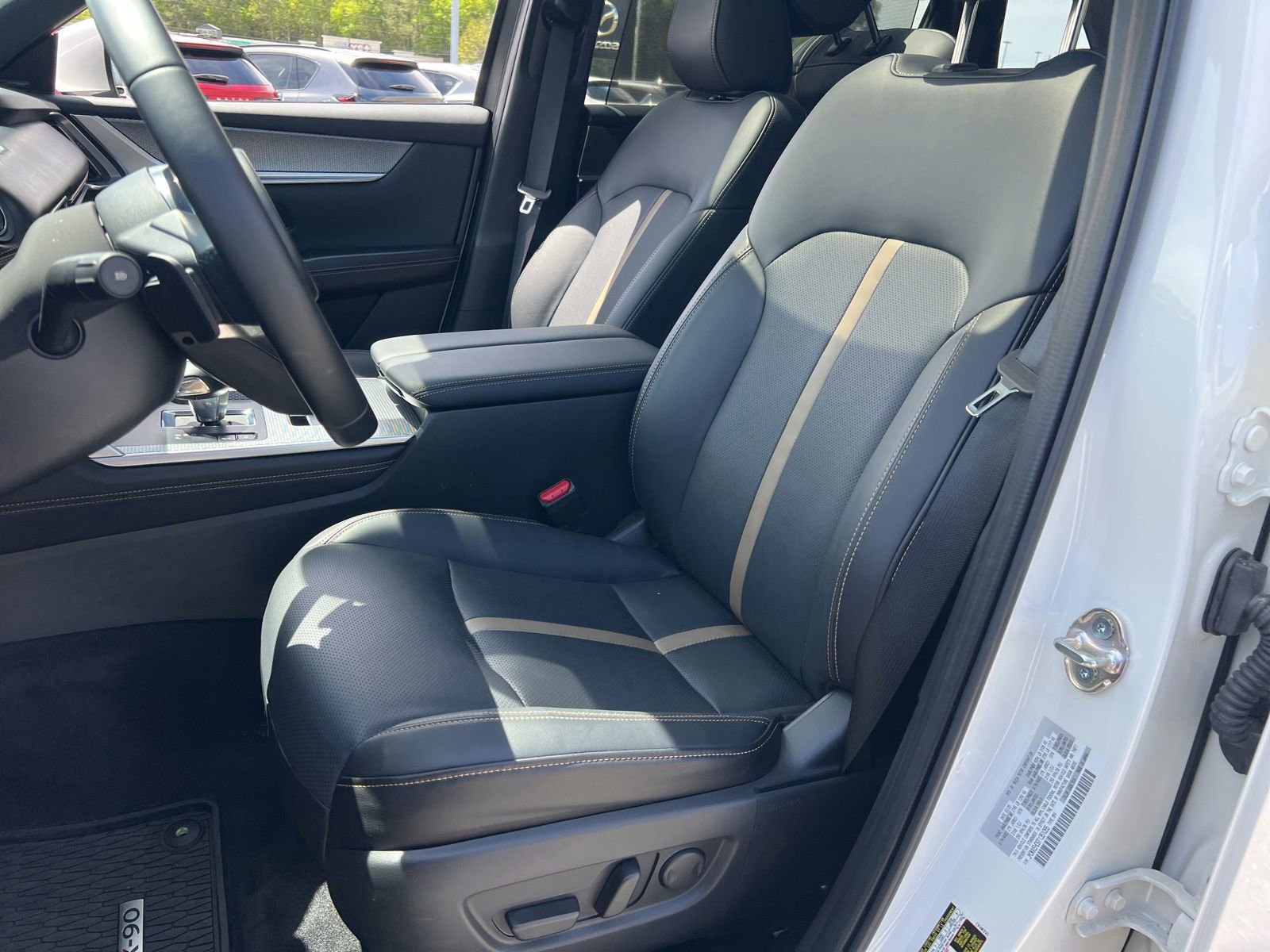 Certified 2026 MAZDA CX-90 3.3 Turbo w/ Premium Plus Pkg image 32