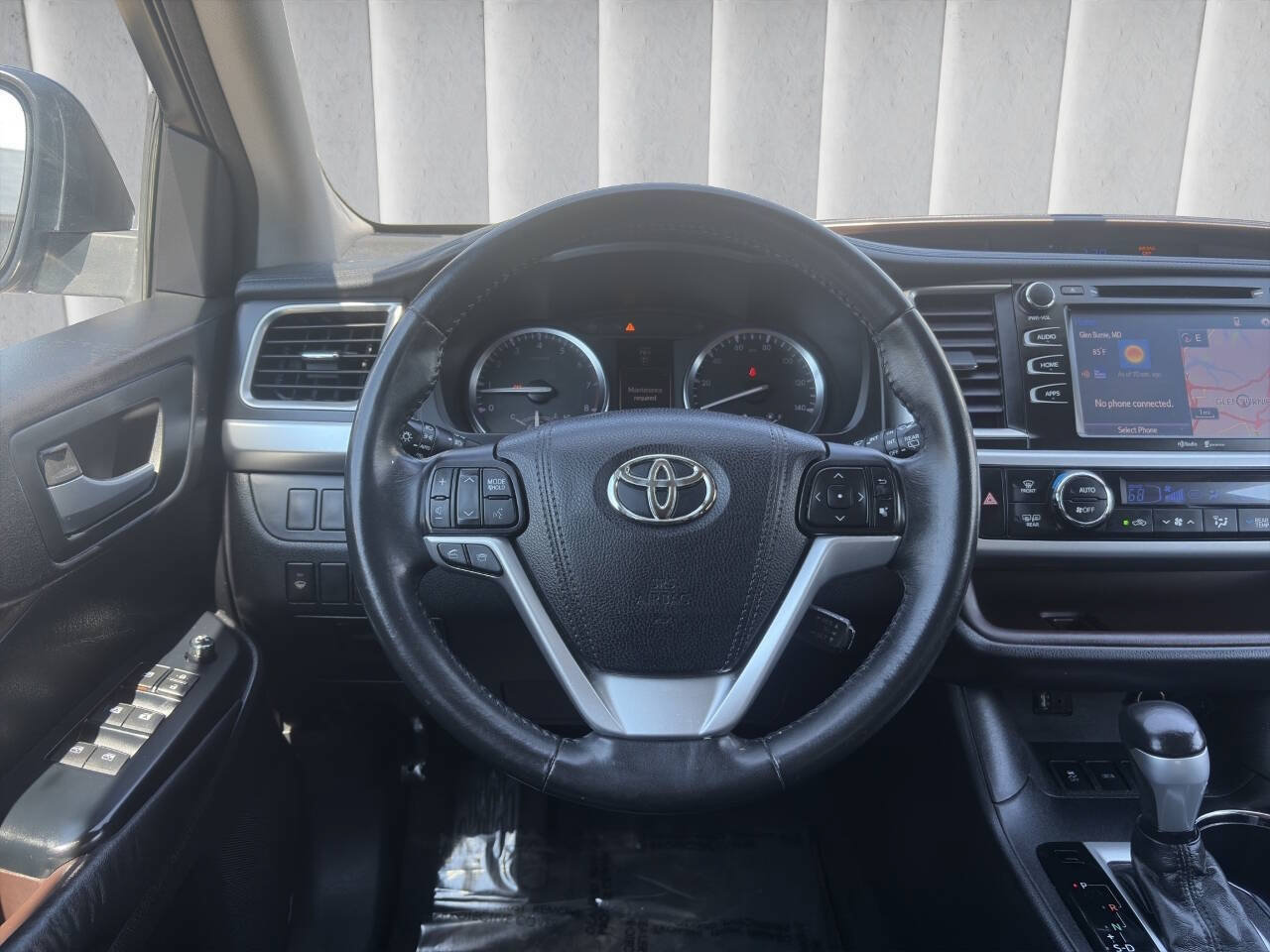 Used 2015 Toyota Highlander XLE AWD/4WD image 10