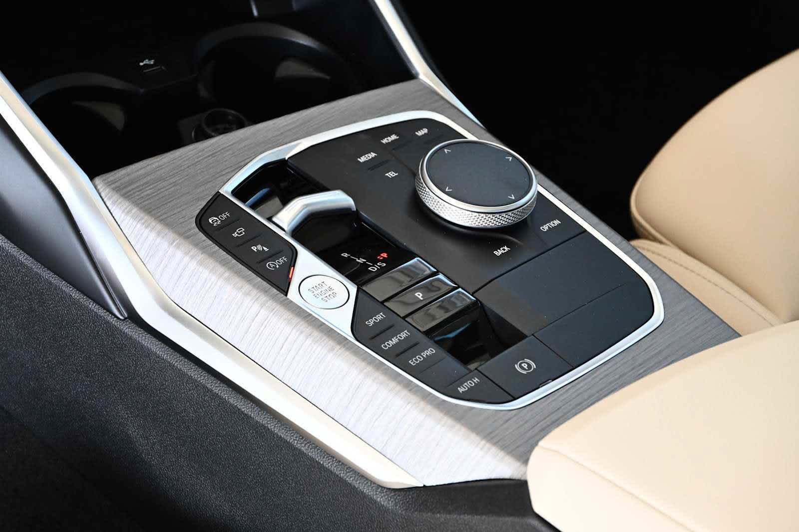 Used 2026 BMW 330i Sedan w/ M Sport Package RWD image 14