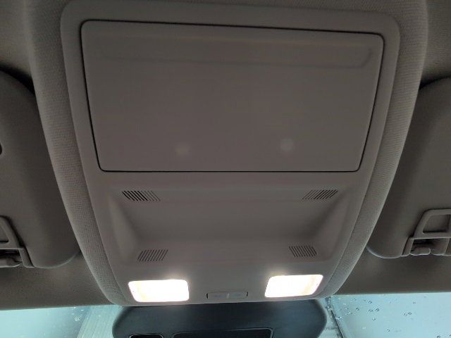 Used 2020 Ford Escape Titanium image 24