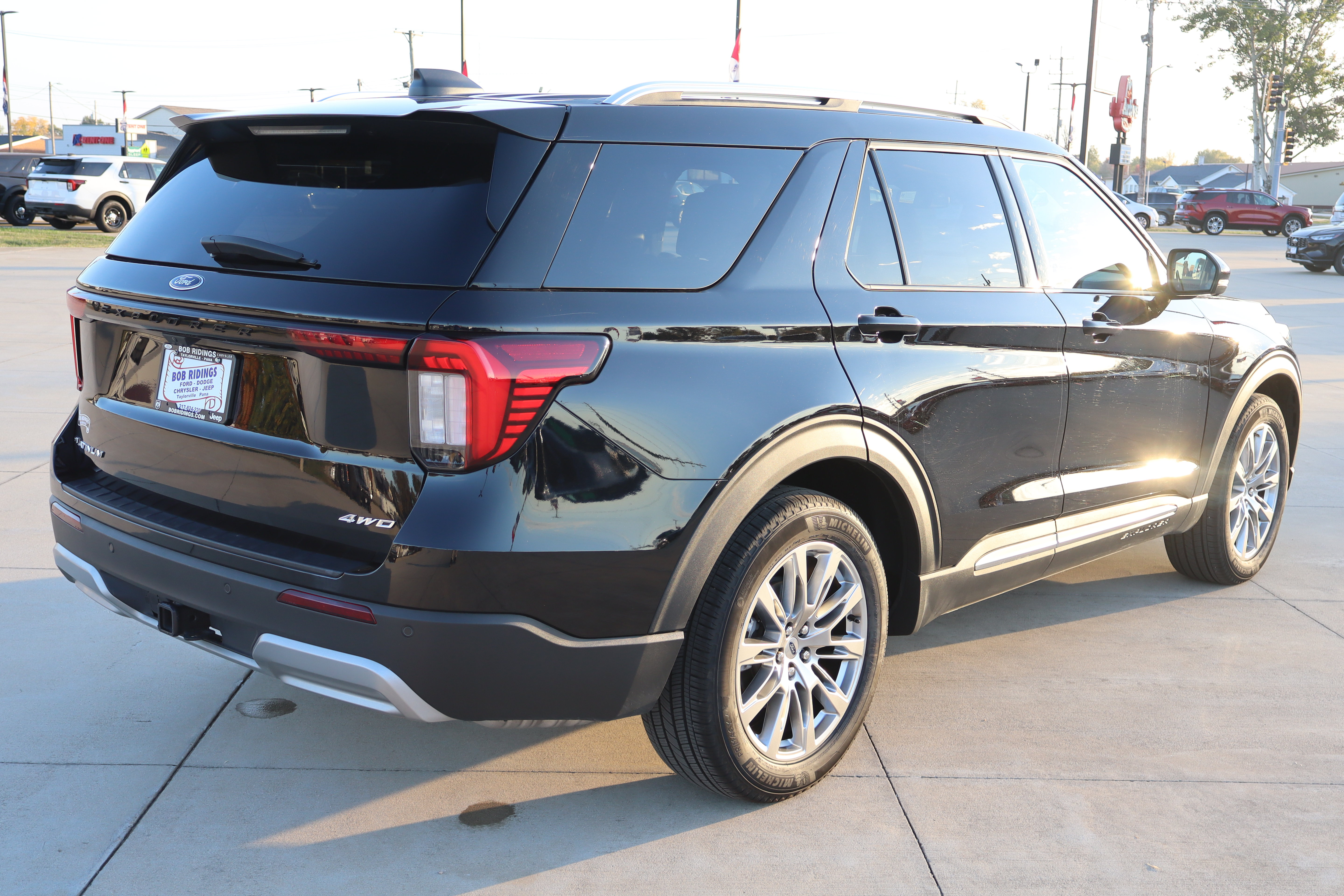 Used 2026 Ford Explorer Platinum AWD/4WD image 5