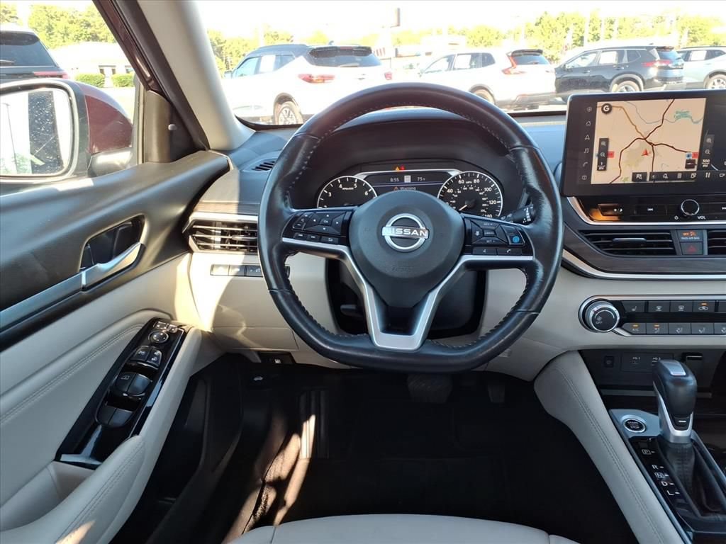 Used 2023 Nissan Altima 2.5 SV w/ SV Premium Package FWD image 23