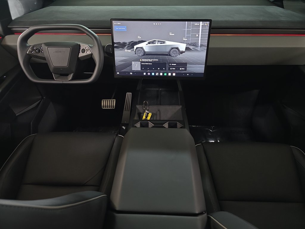 Used 2024 Tesla Cybertruck Cyberbeast AWD/4WD image 12