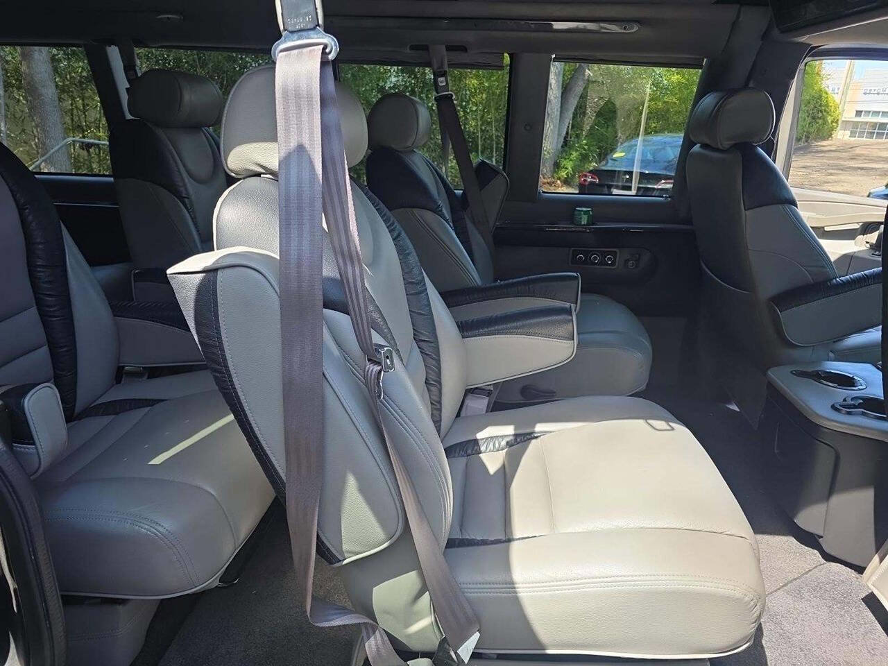 Used 2016 GMC Savana 2500 Extended RWD image 7