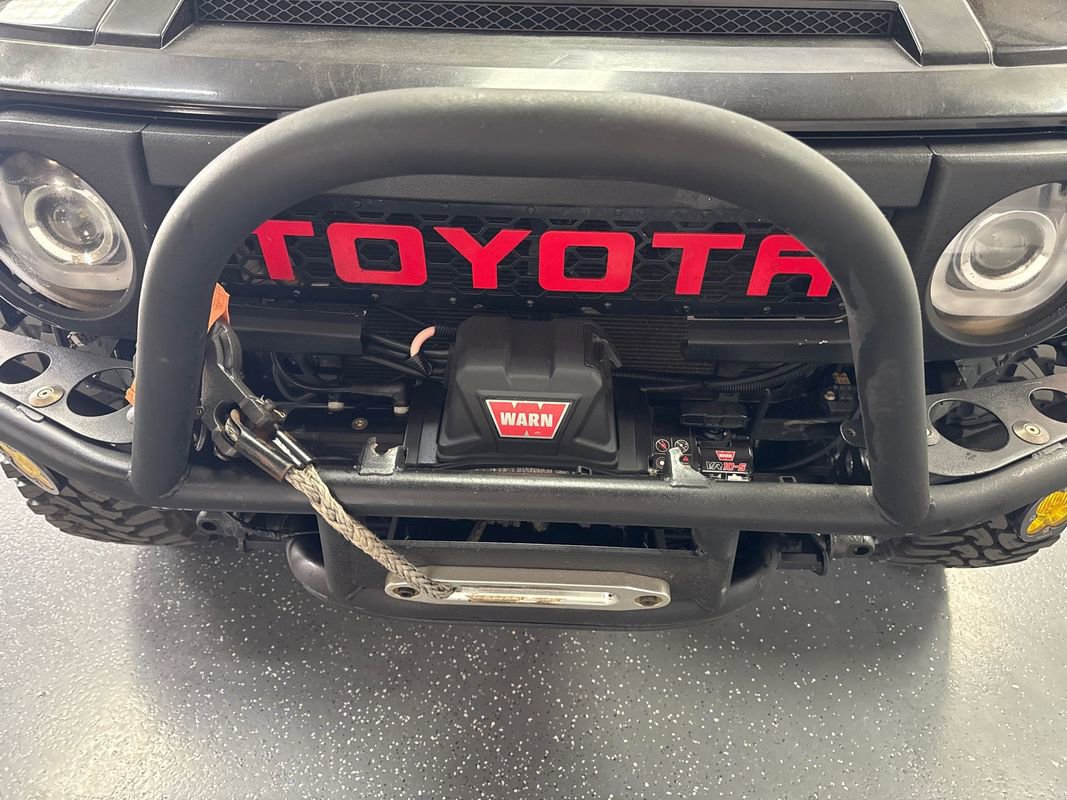 Used 2014 Toyota FJ Cruiser 4WD w/ Upgrade Package image 10