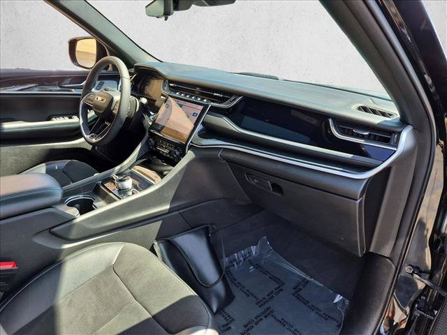 Used 2023 Jeep Grand Cherokee Trailhawk w/ Luxury Tech Group III AWD/4WD image 23