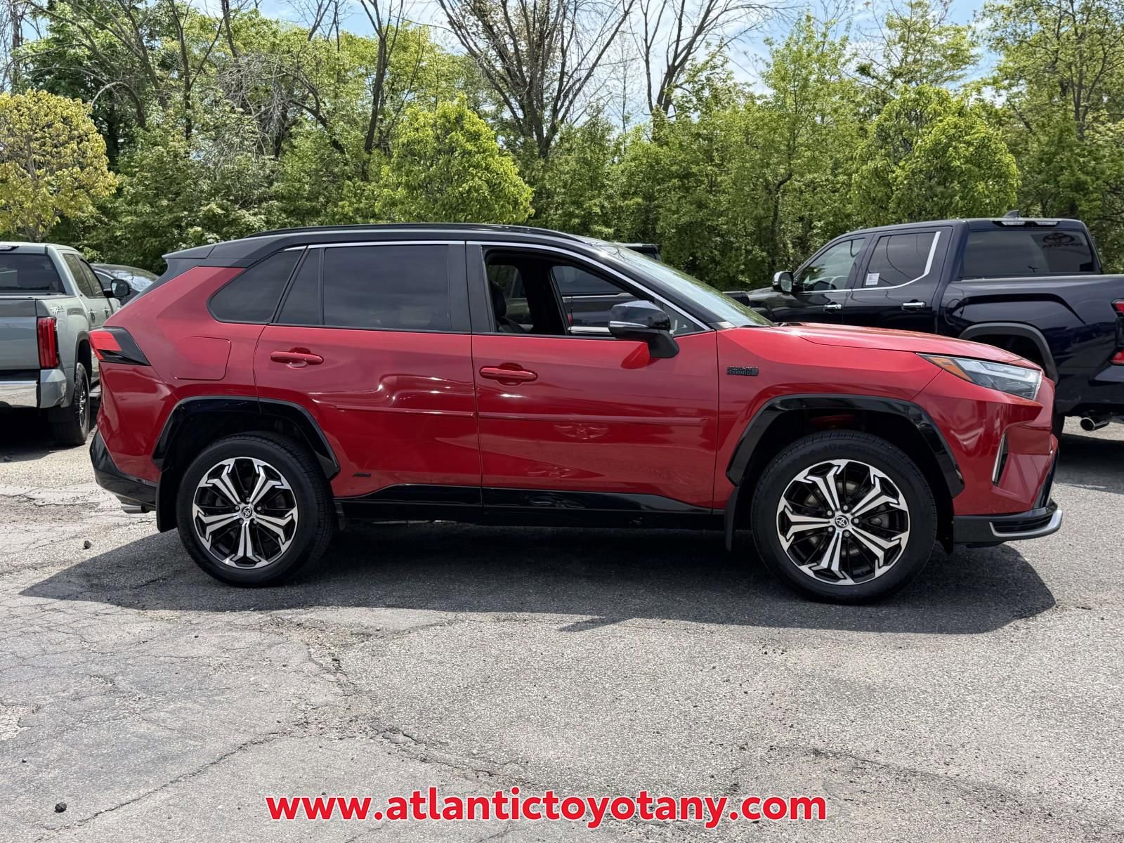 Used 2022 Toyota RAV4 XSE w/ Weather Package AWD/4WD image 9