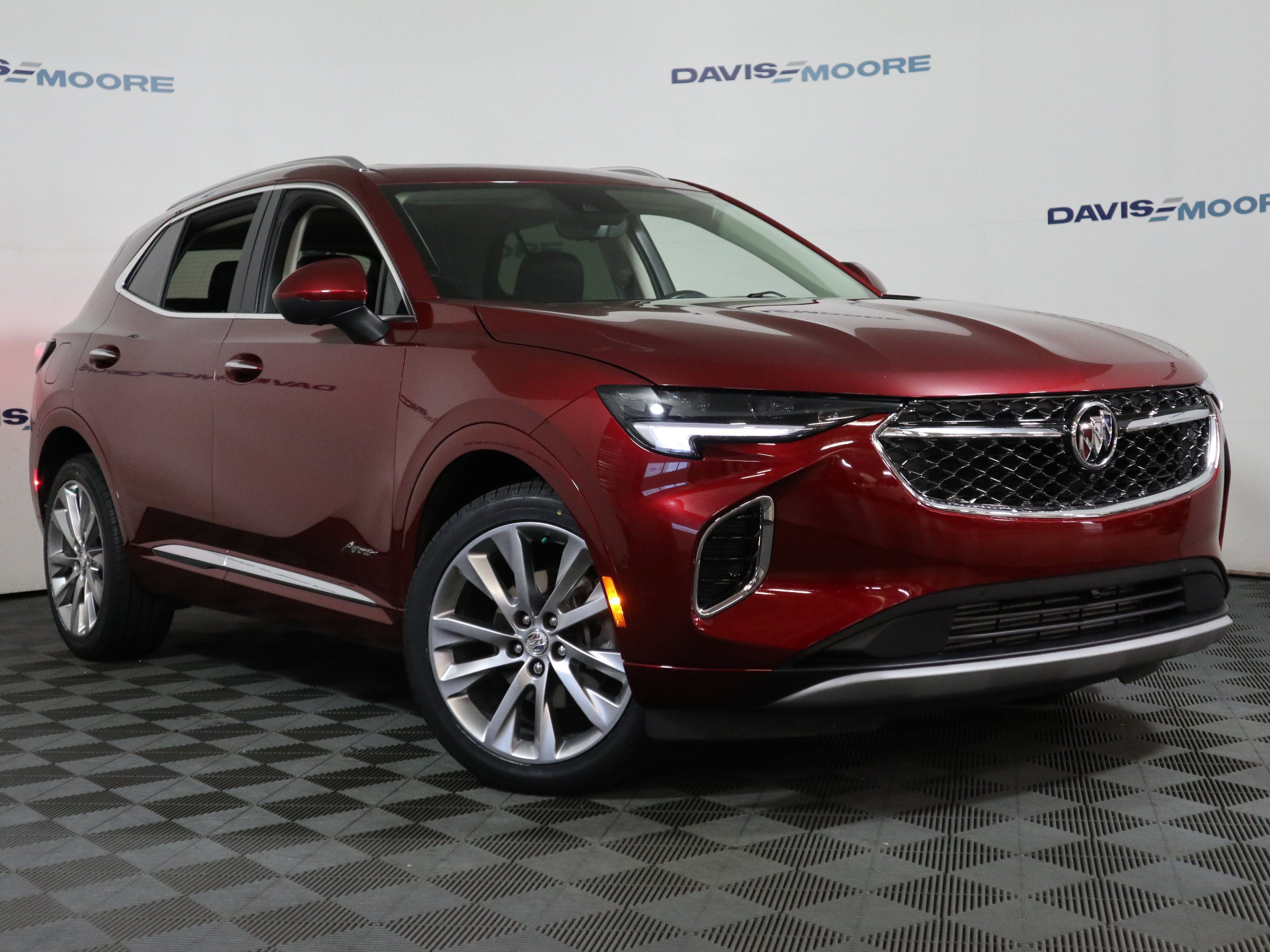 Used 2023 Buick Envision Avenir AWD/4WD image 2