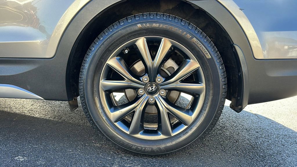 Used 2018 Hyundai Santa Fe Sport w/ 2.0T Ultimate Tech Package 05 image 14