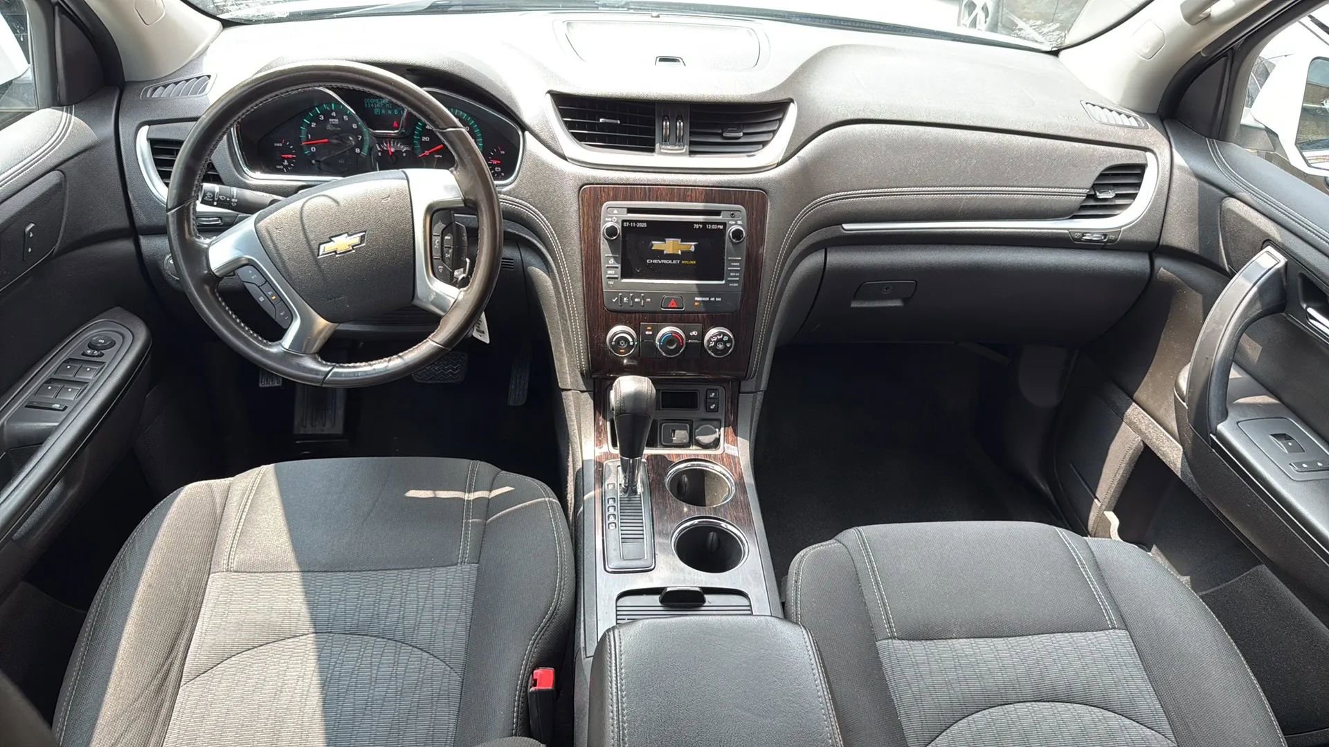 Used 2017 Chevrolet Traverse LT w/ Style and Technology Package image 30