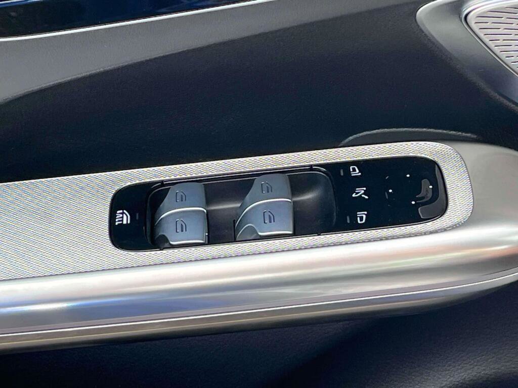 New 2025 Mercedes-Benz CLE 53 AMG 4MATIC Cabriolet image 28