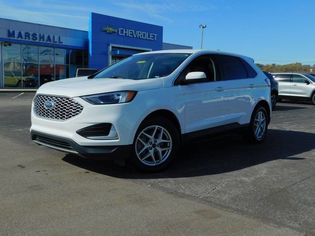 Used 2024 Ford Edge SEL image 2