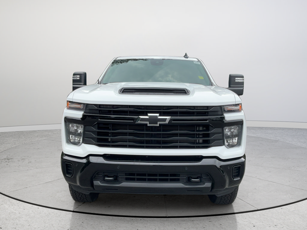 Used 2025 Chevrolet Silverado 2500 Custom w/ Custom Value Package AWD/4WD image 4