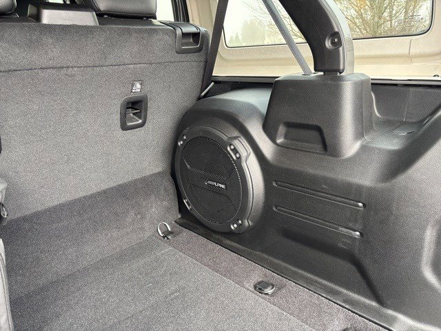 Used 2023 Jeep Wrangler Sahara w/ Cold Weather Group image 17