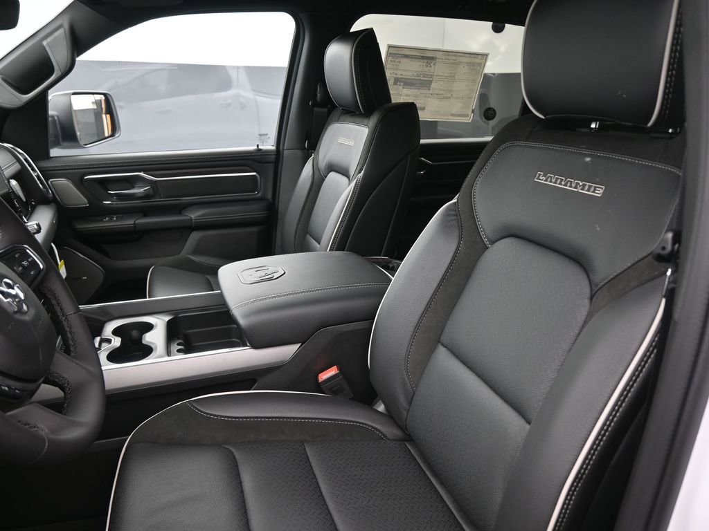 New 2026 RAM 1500 Laramie AWD/4WD image 31