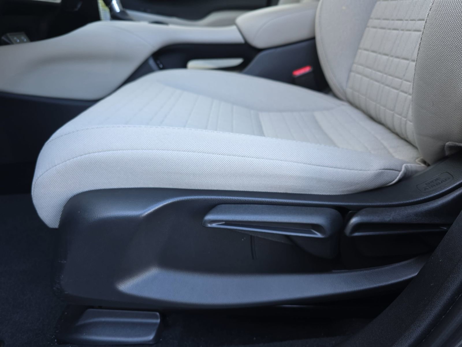 Certified 2026 Honda HR-V LX image 29