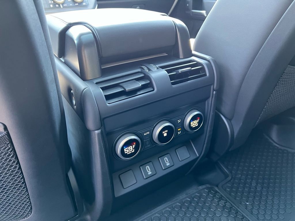 New 2026 Land Rover Defender 110 X-Dynamic SE AWD/4WD image 23