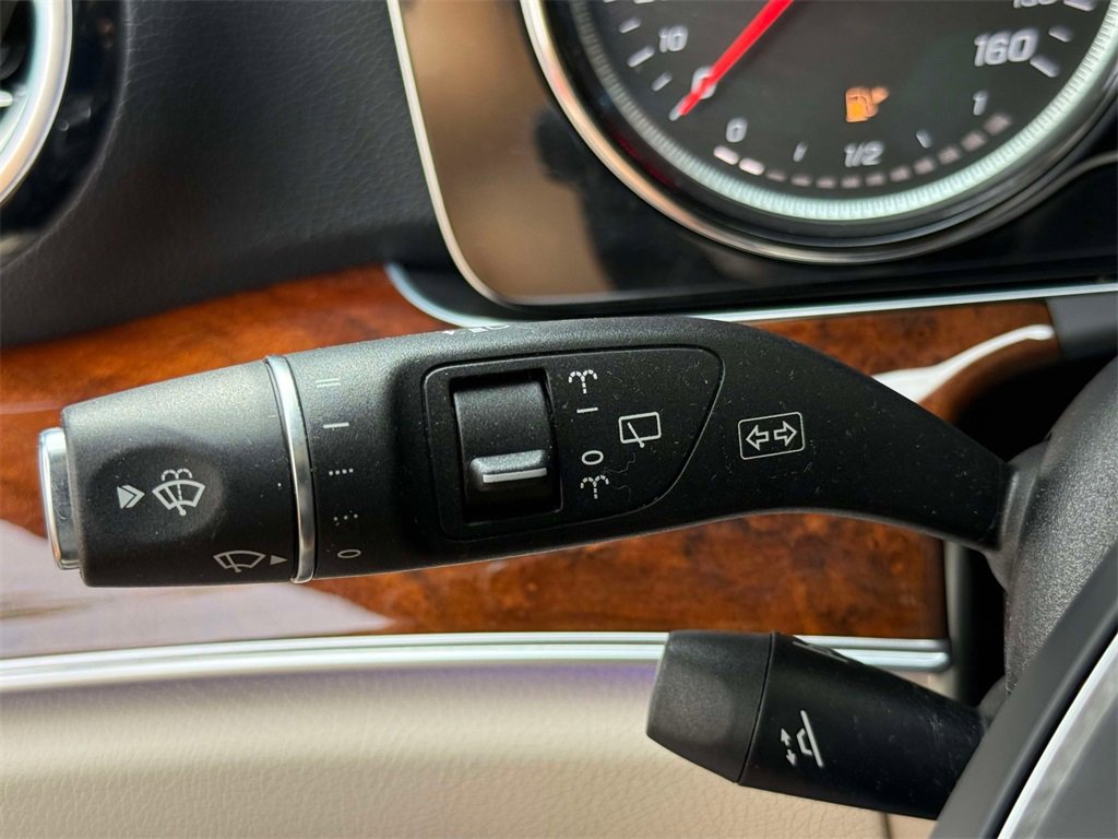 Used 2018 Mercedes-Benz E 400 4MATIC Wagon image 30