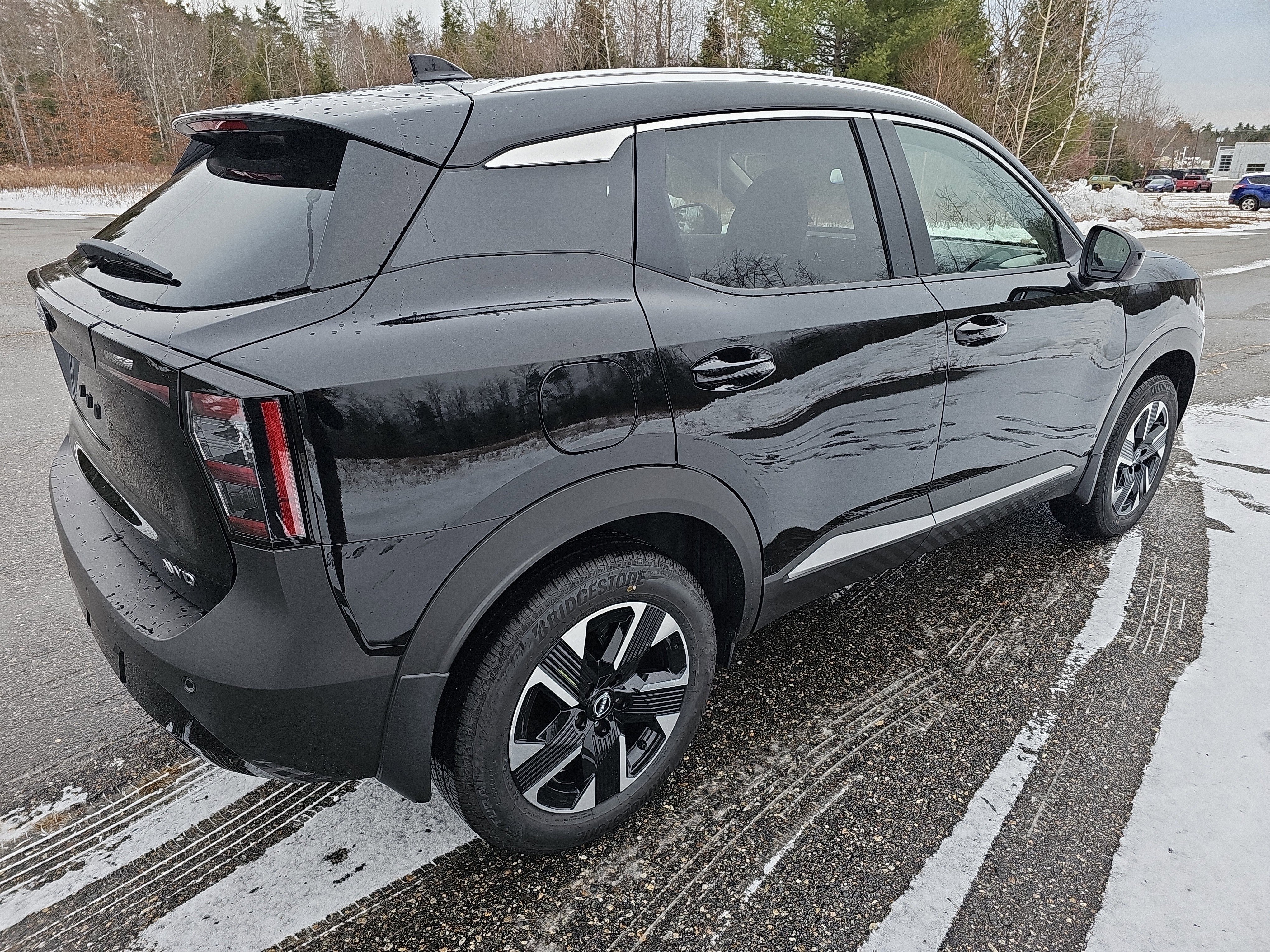 New 2026 Nissan Kicks SV w/ SV Premium Package image 7