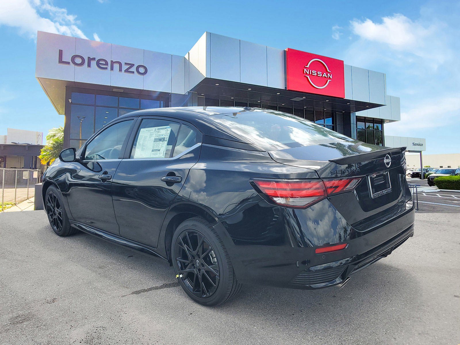 New 2025 Nissan Sentra SR w/ Midnight Edition FWD image 6