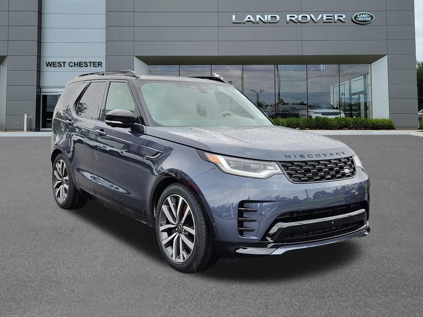 Certified 2024 Land Rover Discovery Dynamic SE AWD/4WD image 2