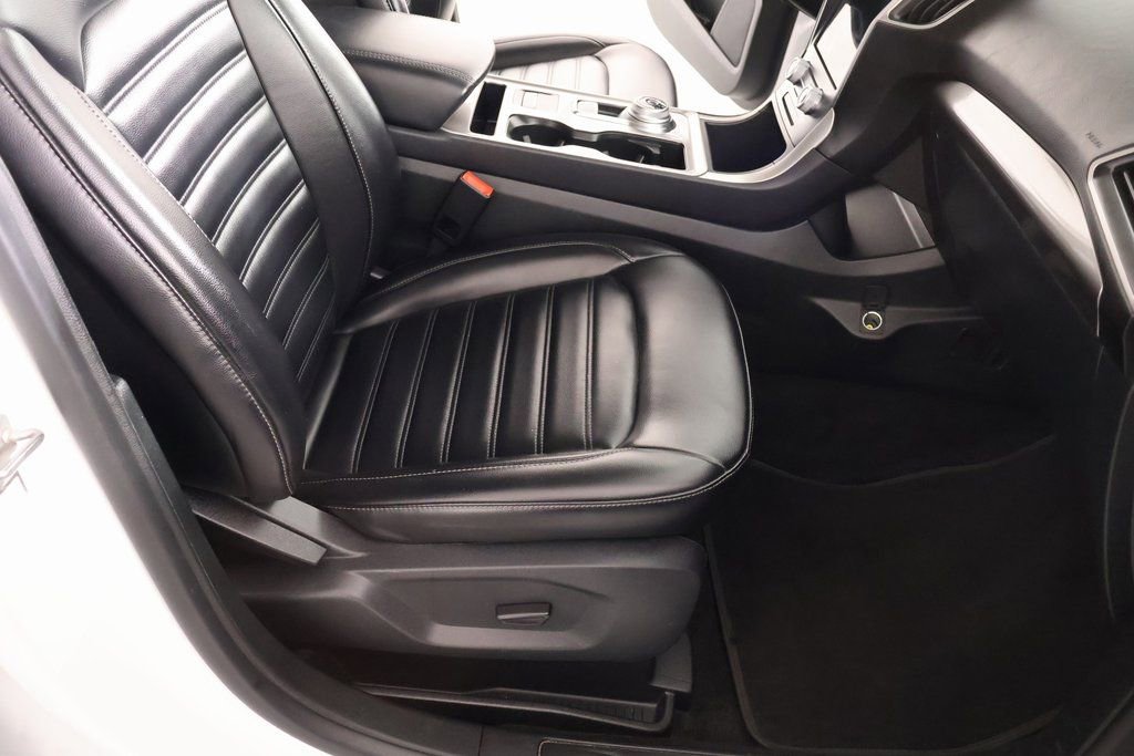 Used 2024 Ford Edge SEL image 13