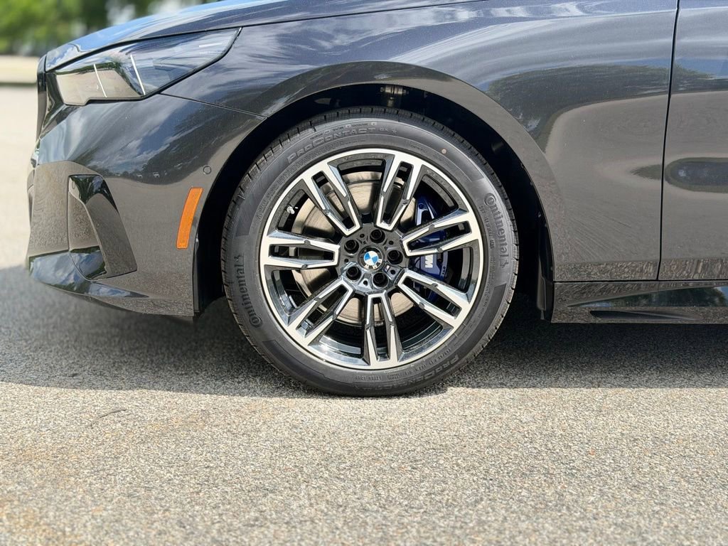 New 2027 BMW 530i xDrive AWD/4WD image 2