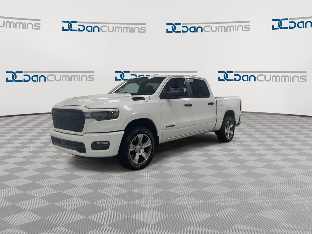 New 2026 RAM 1500 Express AWD/4WD image 4