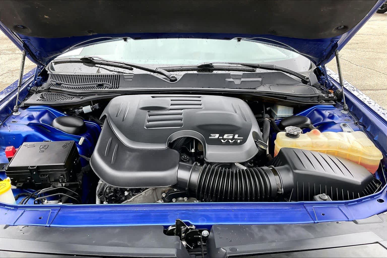 Used 2022 Dodge Challenger SXT w/ Plus Package RWD image 26