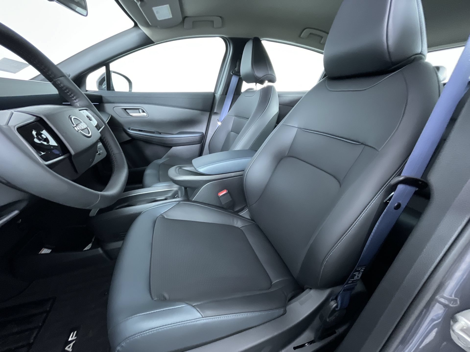 New 2026 Nissan Leaf SV+ w/ Floor Mat Package (SV+) FWD image 15