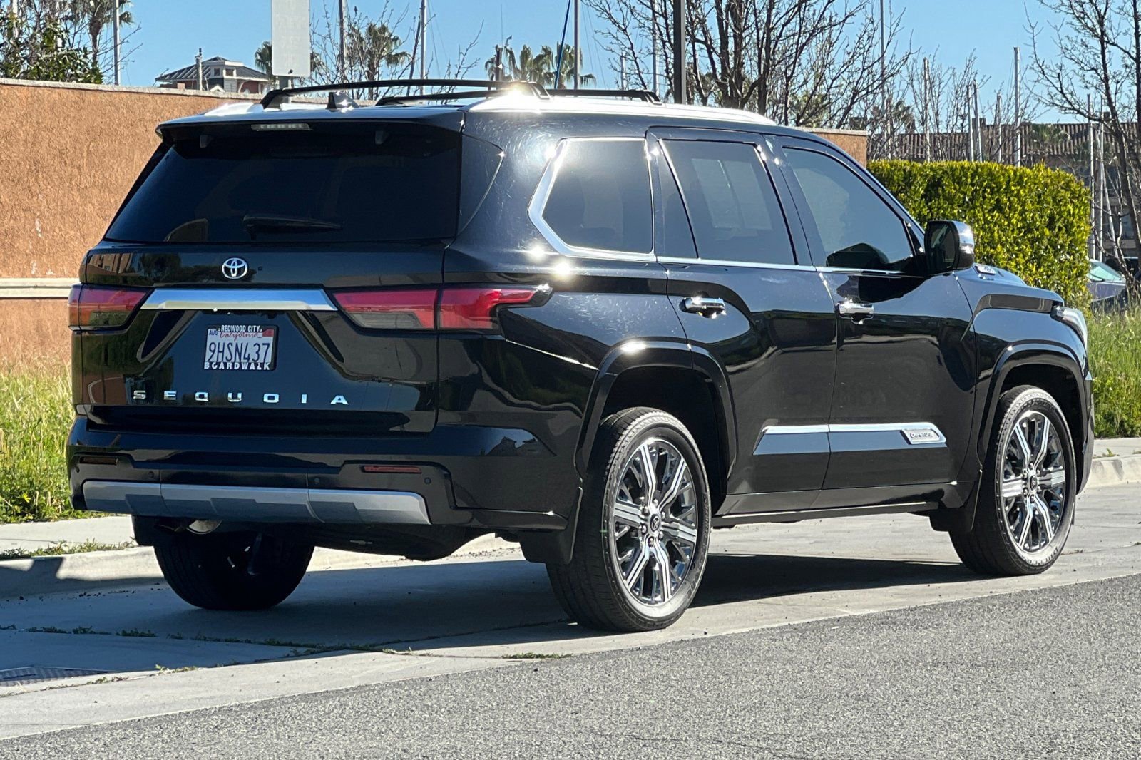 Used 2023 Toyota Sequoia Capstone image 4