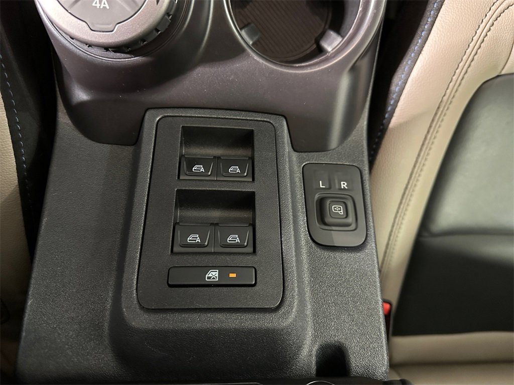 Used 2024 Ford Bronco Wildtrak image 17