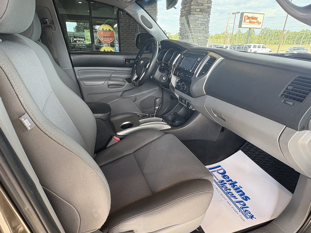 Used 2014 Toyota Tacoma 4x4 Double Cab w/ TRD Sport Package image 26