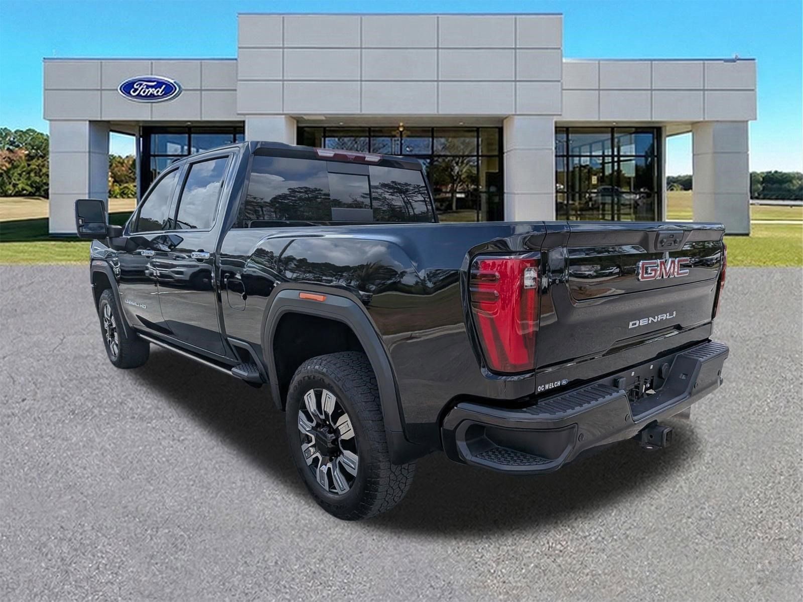 Used 2024 GMC Sierra 2500 Denali w/ Max Trailering Package image 3