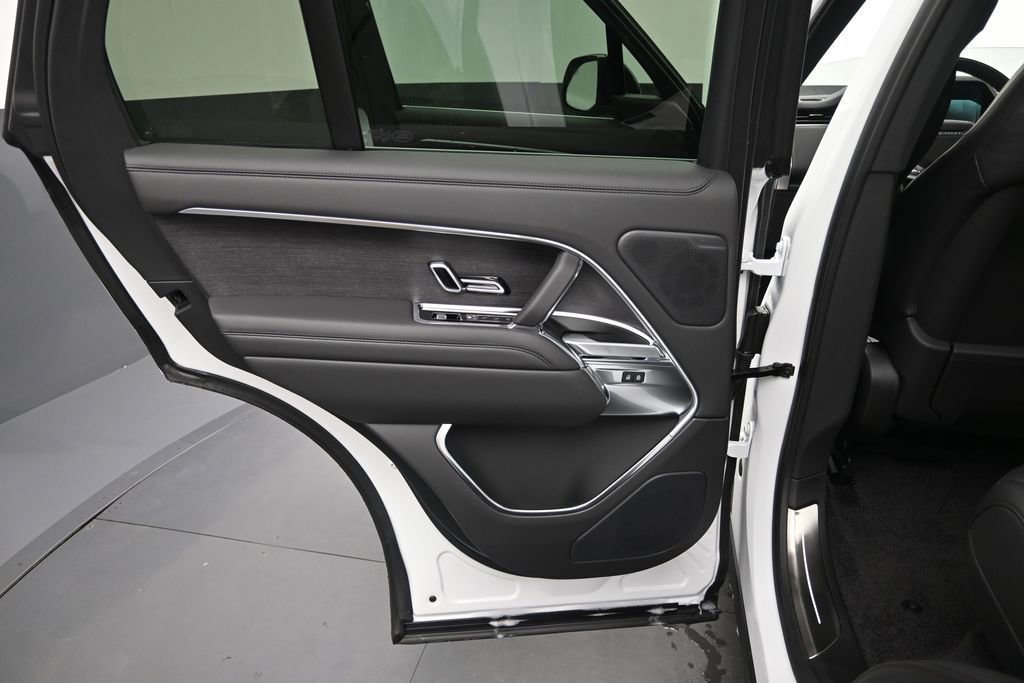 New 2026 Land Rover Range Rover SE AWD/4WD image 18