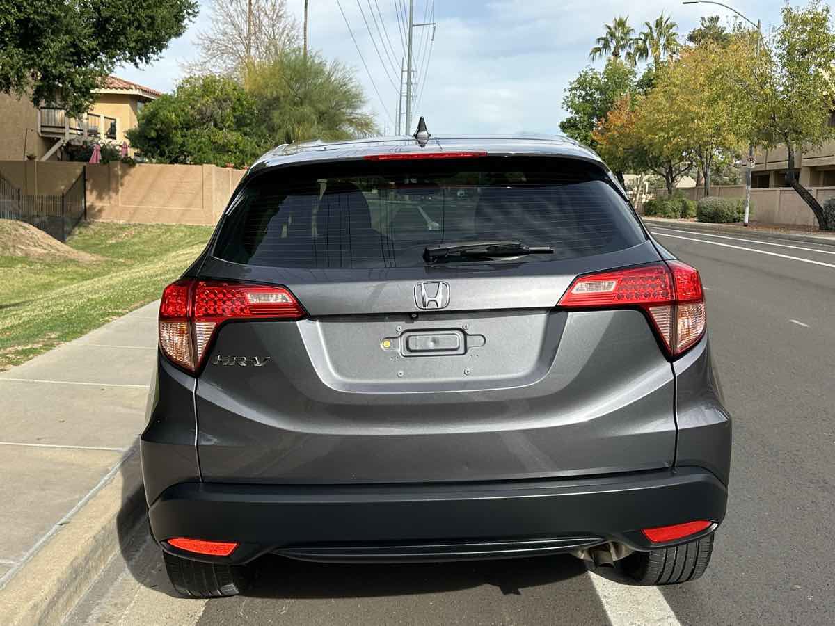 Used 2017 Honda HR-V LX image 7
