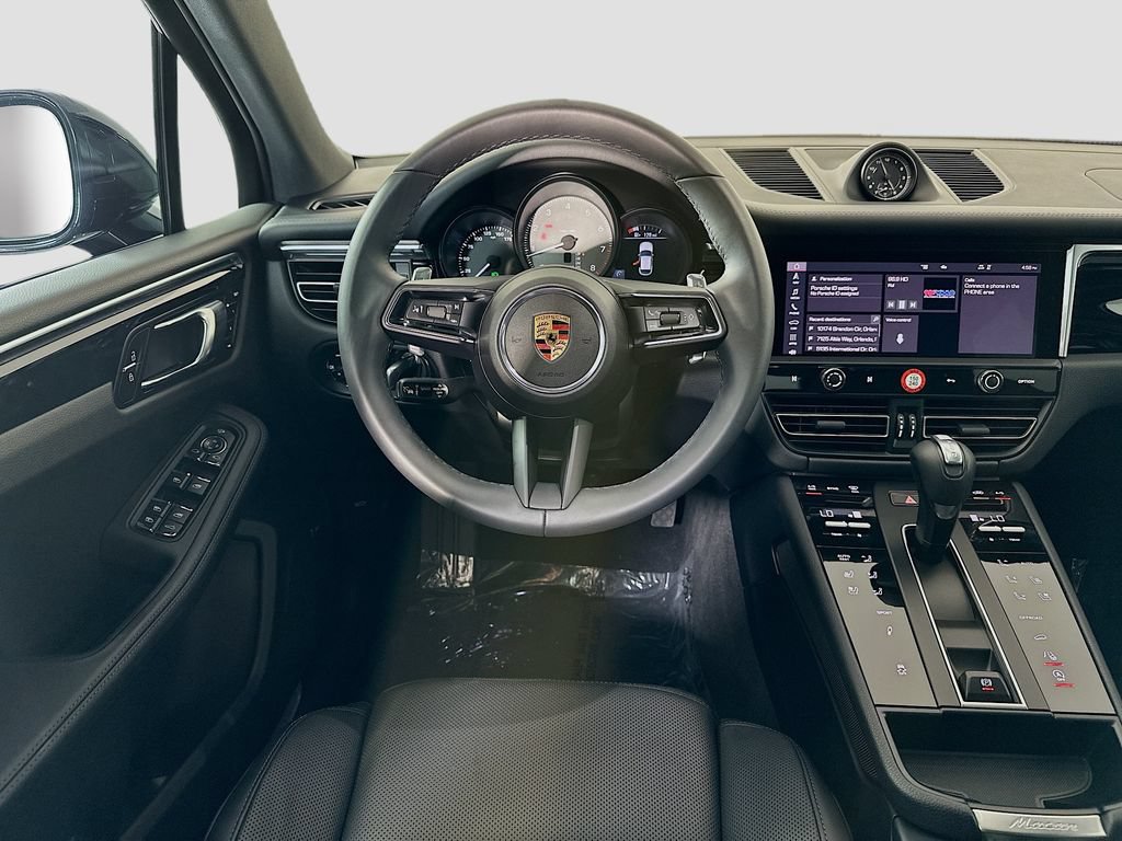 Certified 2025 Porsche Macan S AWD/4WD image 25