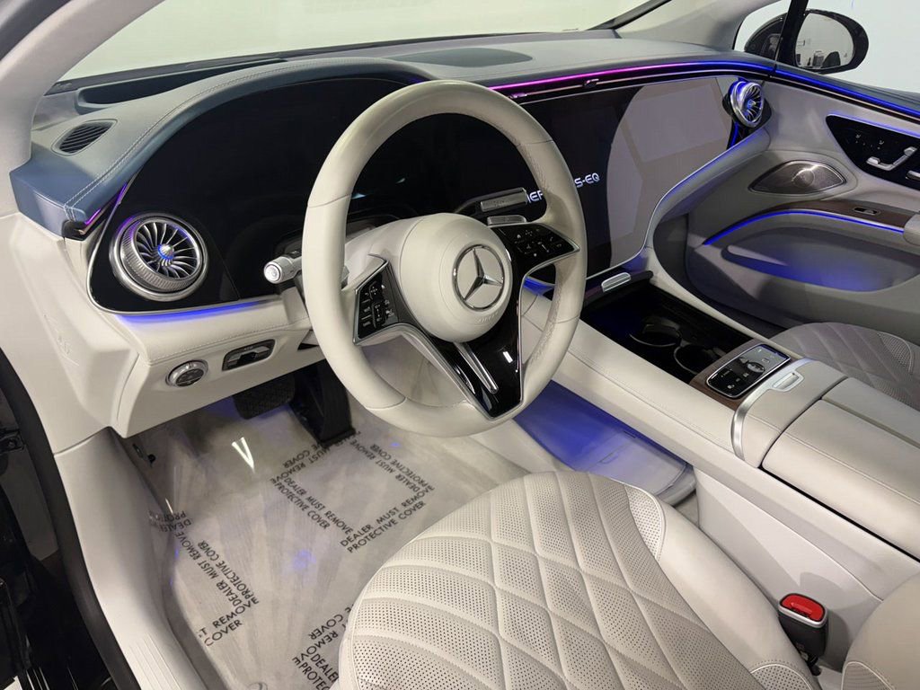 Used 2022 Mercedes-Benz EQS 580 4MATIC Sedan image 10